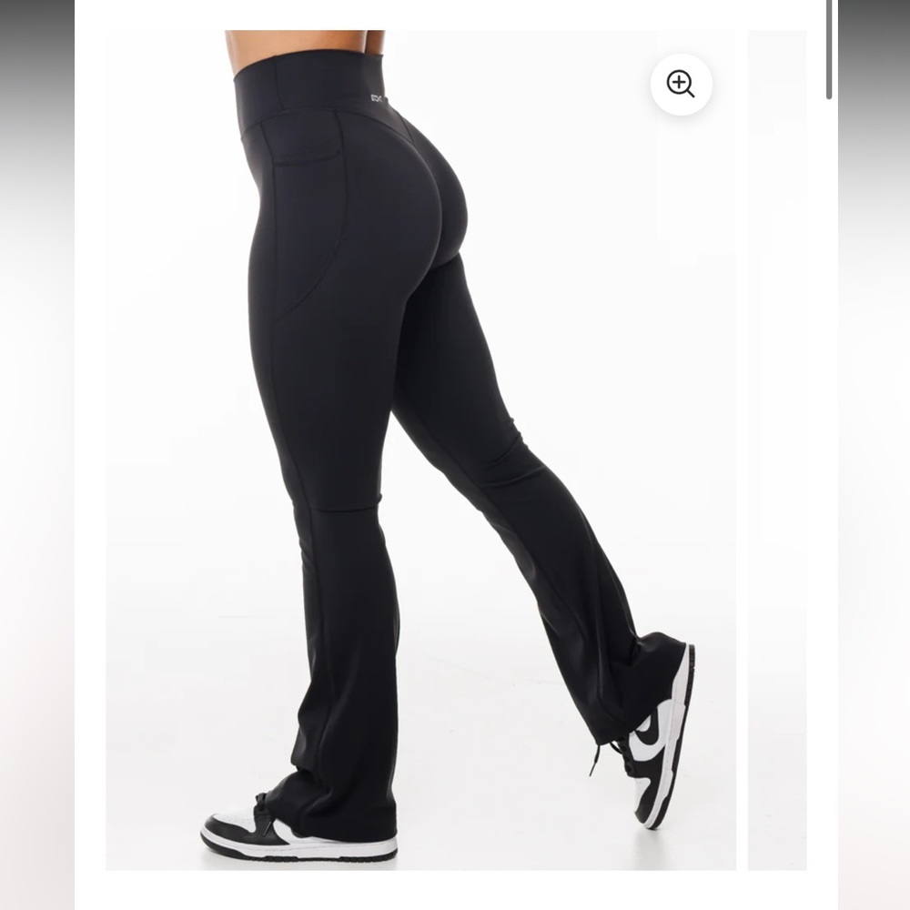 ECHT flare pocket leggings